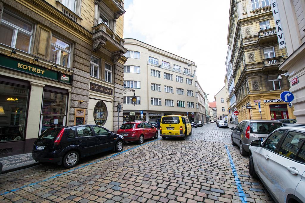 National Theater Ruterra Flat Lägenhet Prag Rum bild